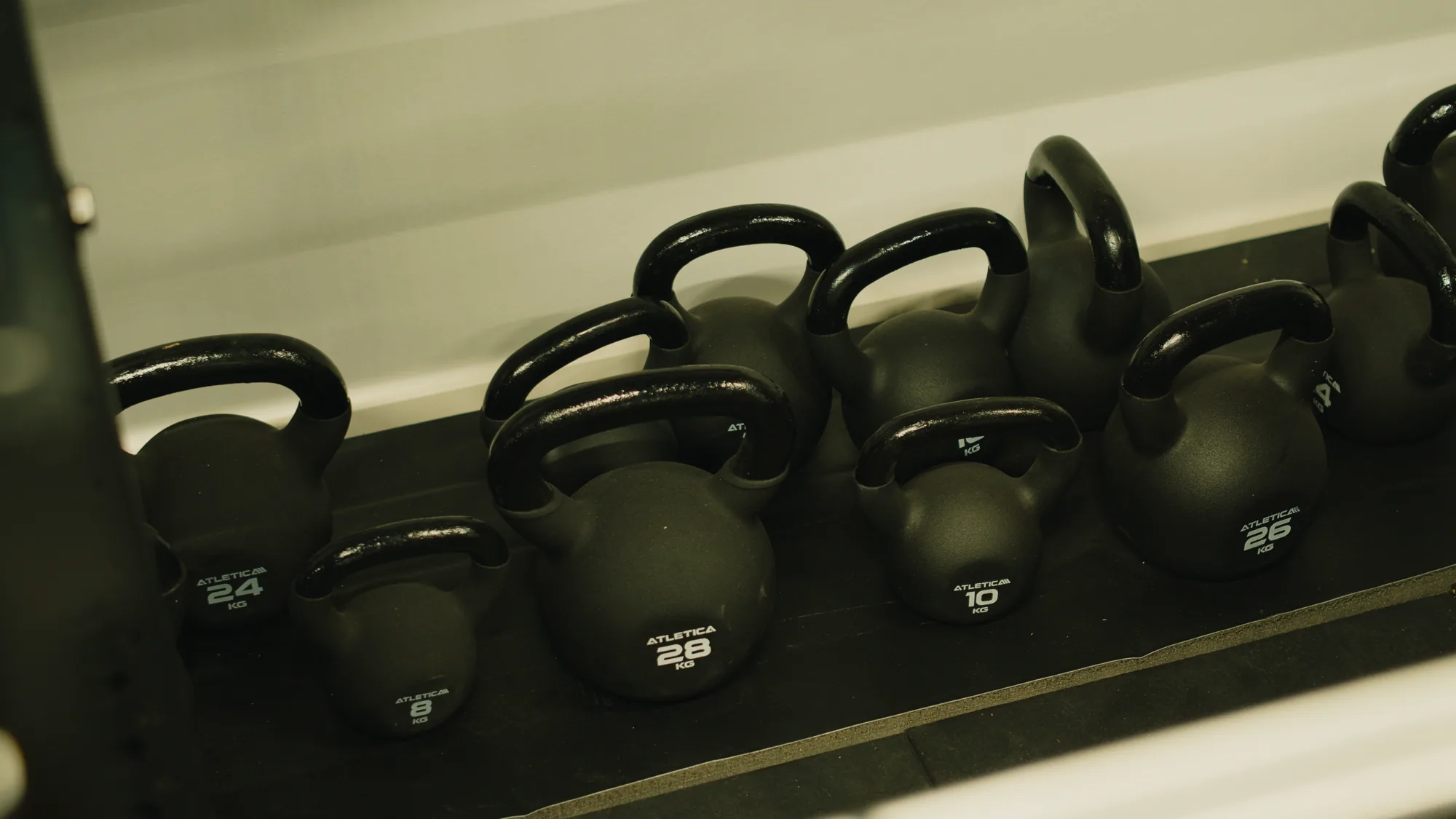 Kettlebells in verschiedenen Gewichten