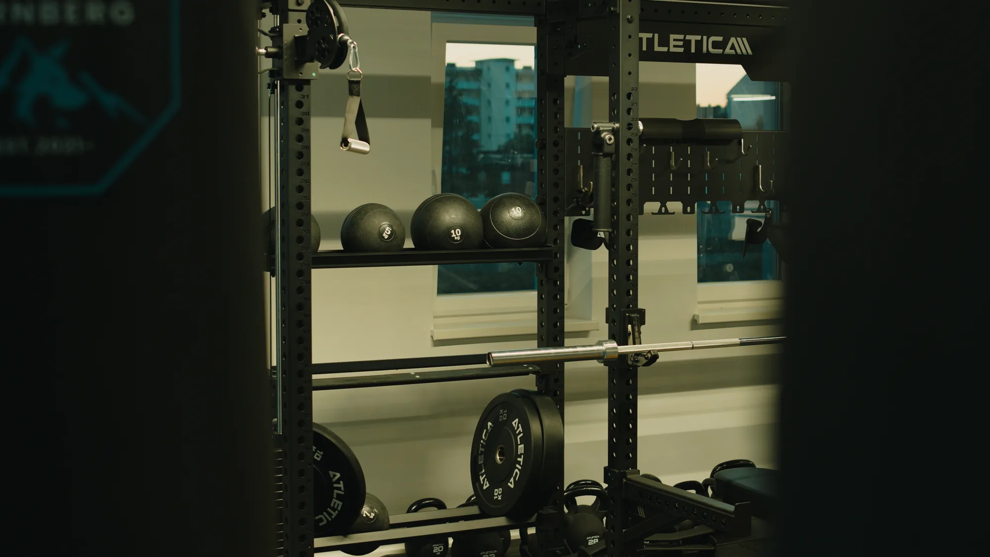 Rack mit Slam Balls